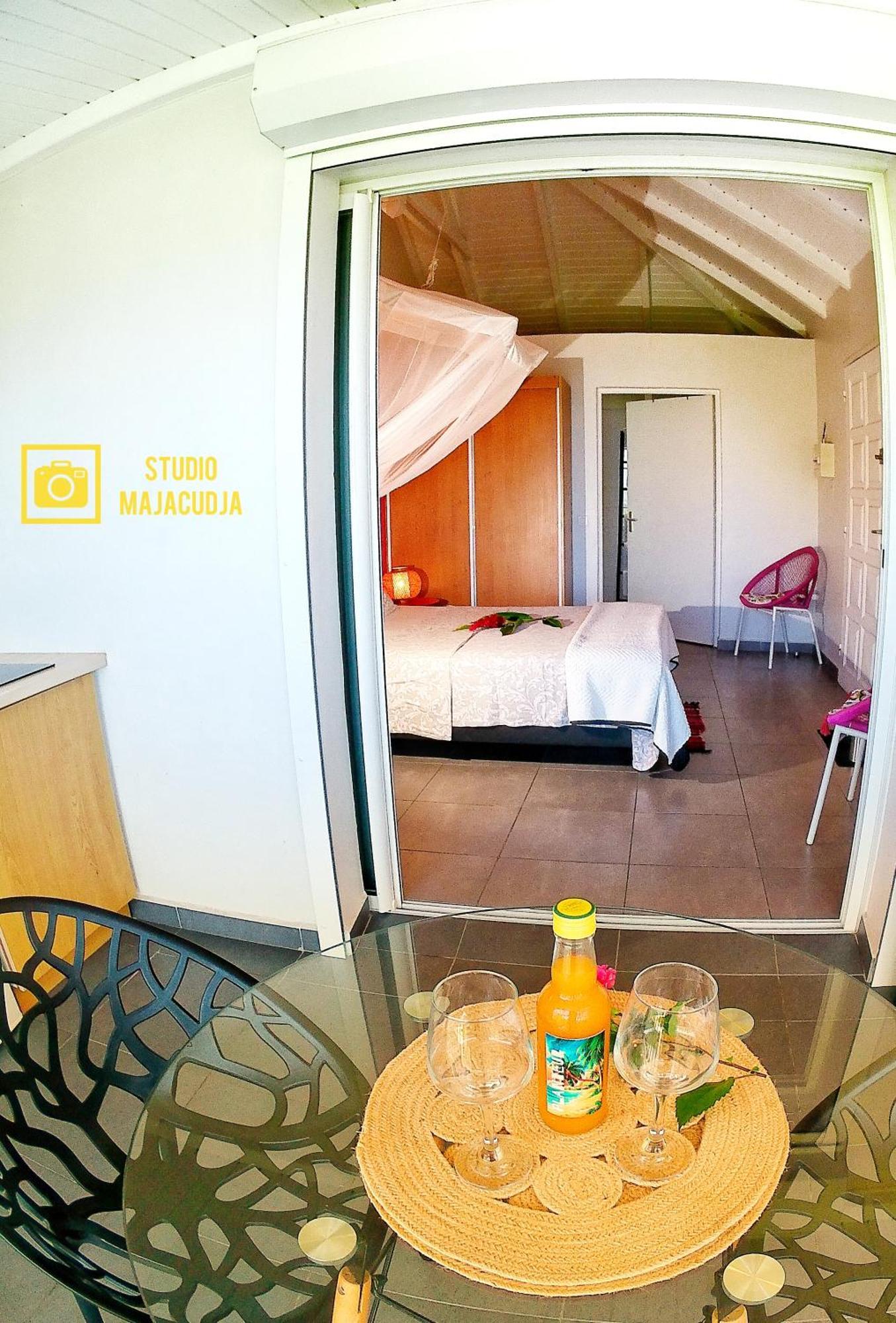 Studio Malacca, Malanga Et Majacudja - O Coeur De Deshaies Room photo
